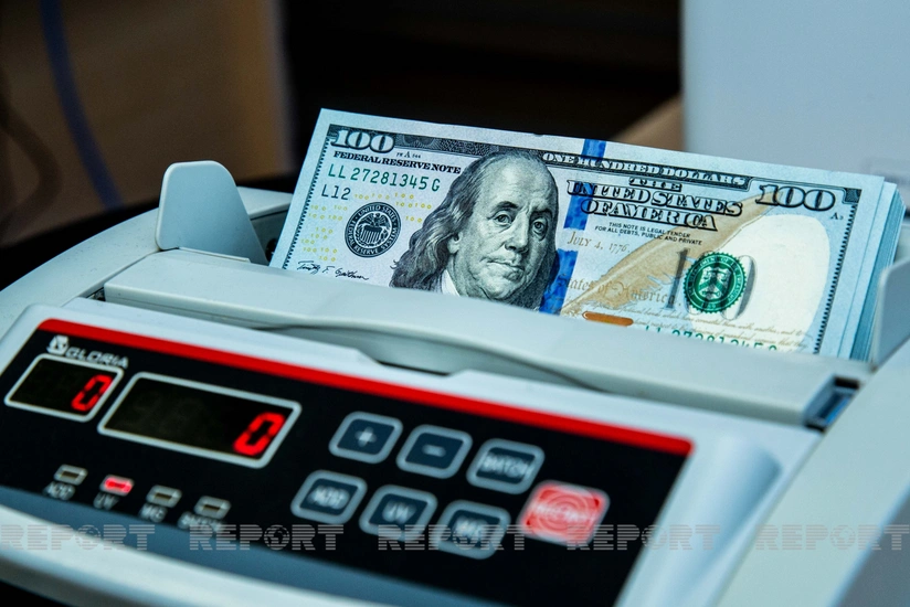 00e42902-f533-375a-beb7-efab06a8cc3b_825