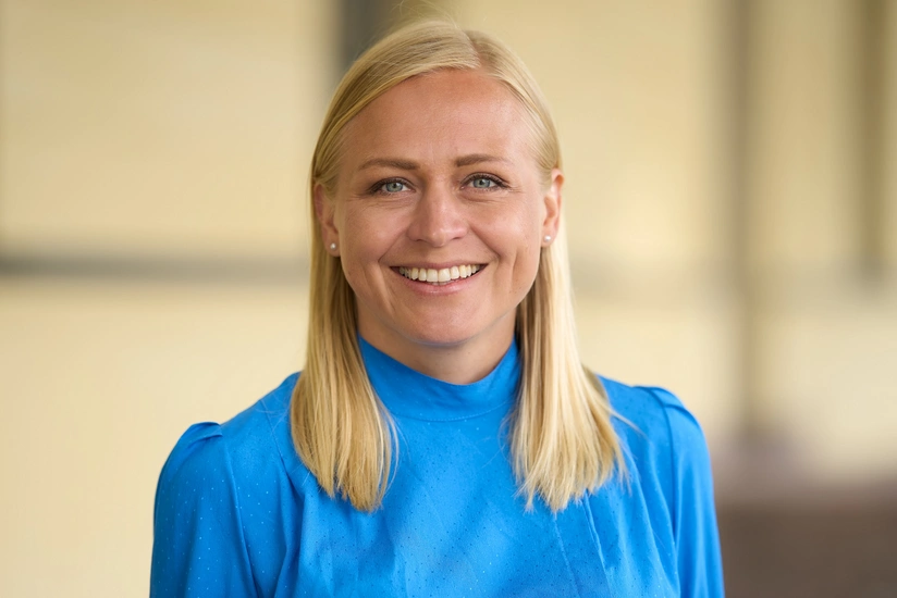 db080c90-0f89-3783-b274-a7ad9cd082c8_825